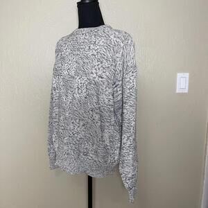 (small hole in back of neck) Roundtree & Yorke Crew Neck Sweater